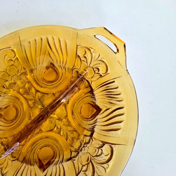Vintage amber glass Indiana glass Killarney Marigold divided relish dish. - Picture 3 of 4